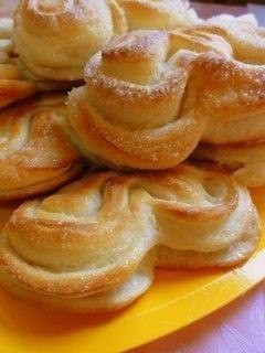 Плюшка сахарная...