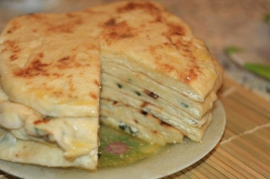 Хачапури с творожно-сырной начинкой...