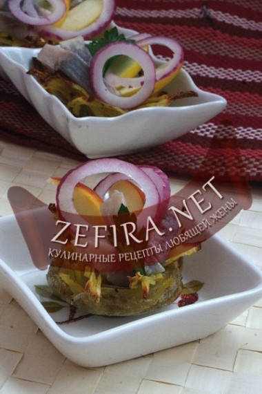 Картофельные корзиночки с селедкой