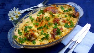 Курица с чесноком на рисовой подушке