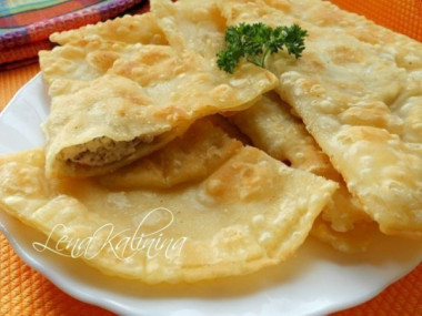 Самые вкусные чебуреки...