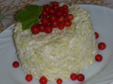 Салат из капусты с яйцом...