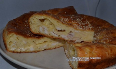Белковый пирог с курицей и сыром