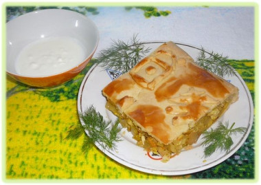 кулебяка с капустой и яйцом