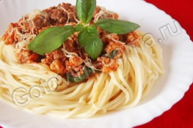 Спагетти с соусом "А-ля Болоньезе" 