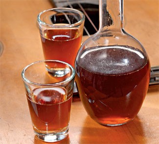 Домашние настойки водки, самогона и спирта на черносливе