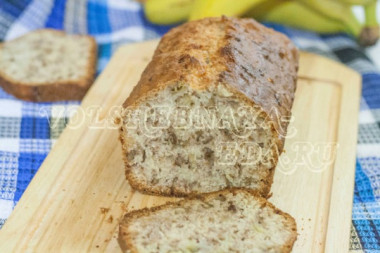 Банановый хлеб с орехами