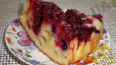 Ягодный пирог на кефире