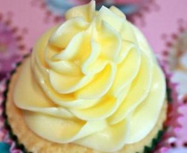 Нежный крем, напоминающий пломбир