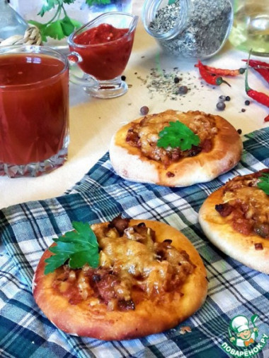 Смаженка с фаршем и томатным соком