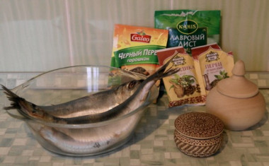 Как вкусно и правильно засолить селёдку