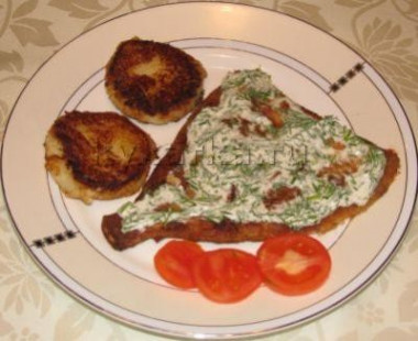 Жареная камбала с укропным соусом
