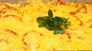 Баклажаны с помидорами и сыром