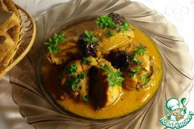 Курица с черносливом в мультиварке