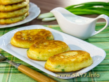 Оладьи на сметане с зеленым луком