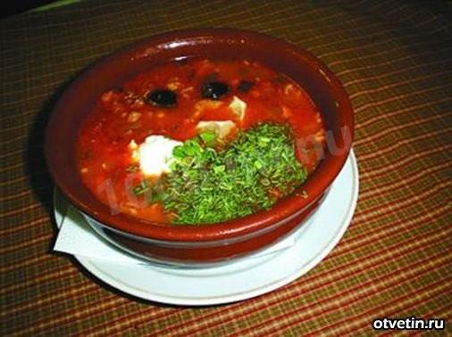 Суп-шечаманды из кизила с грецкими орехами