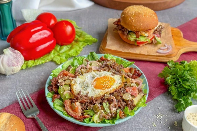 Салат бургер с фаршем