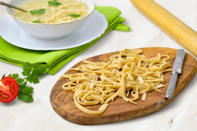 Домашняя лапша для супа на яйцах