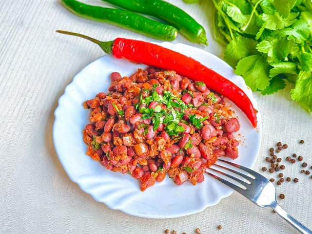 Лобио из фасоли с грецкими орехами