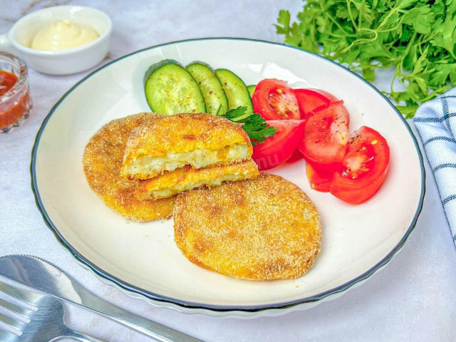 Нежные картофельные котлеты из пюре в духовке