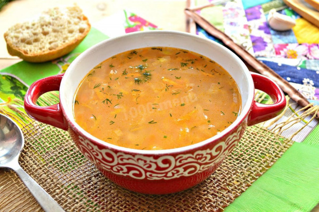 Свежие щи с рисом и капустой