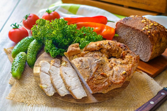 Домашняя пастрома из свинины