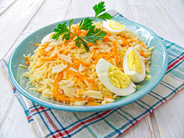 Салат из дайкона с майонезом и яйцом и морковью