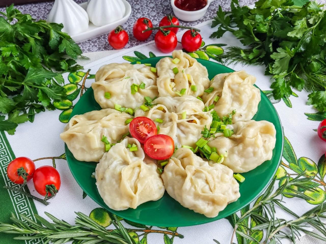 Манты с курицей и картошкой сочные