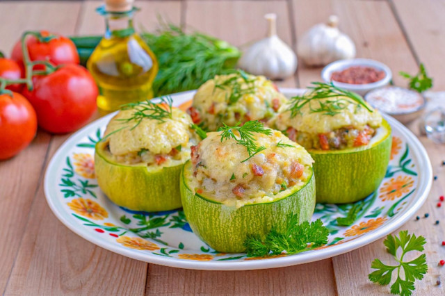 Кабачки фаршированные мясом в мультиварке