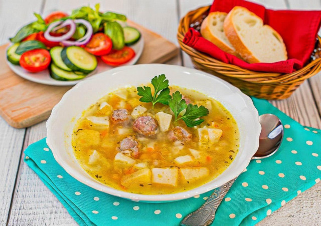 Гороховый суп с фрикадельками