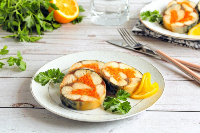 Рулет из скумбрии с желатином