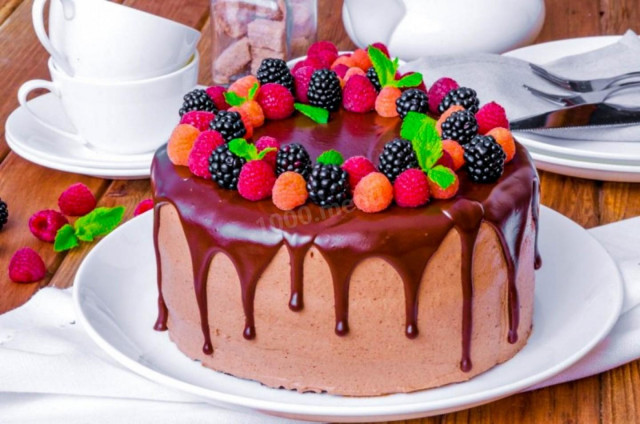 Шоколадный бисквитный торт на кипятке
