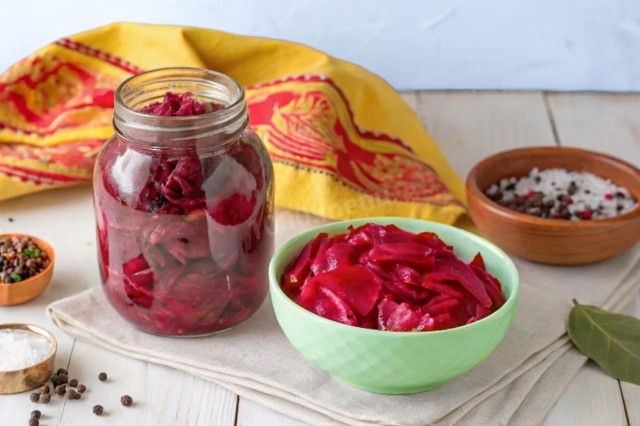 Капуста пелюстка с буряком на зиму