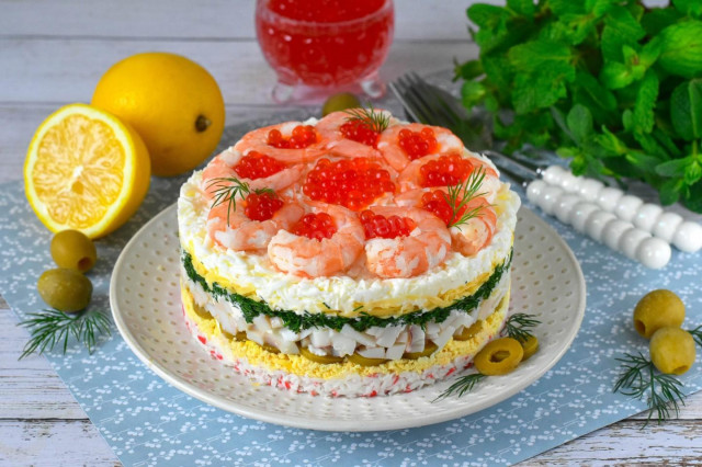 Салат царский с кальмарами и креветками