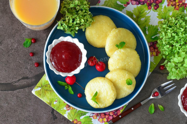 Сырники из творога на пару в мультиварке