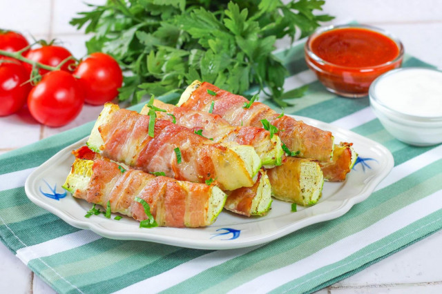 Кабачки запечённые в беконе с прованскими травами