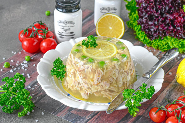 Куриный холодец из ножек курицы