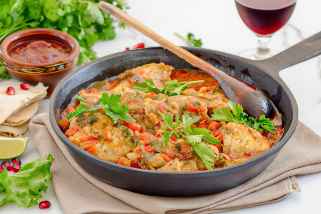 Классический чахохбили из курицы по грузински на сковороде