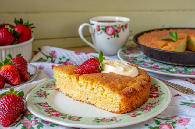 Воздушный манник на кефире без муки в духовке