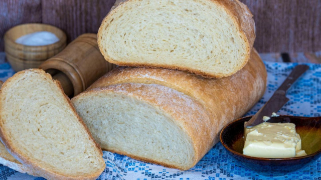 Белый пшеничный хлеб из дрожжевого теста