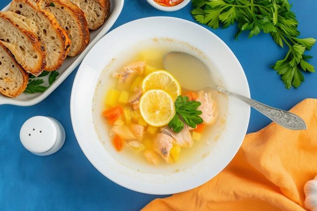 Уха из форели голова и хвост