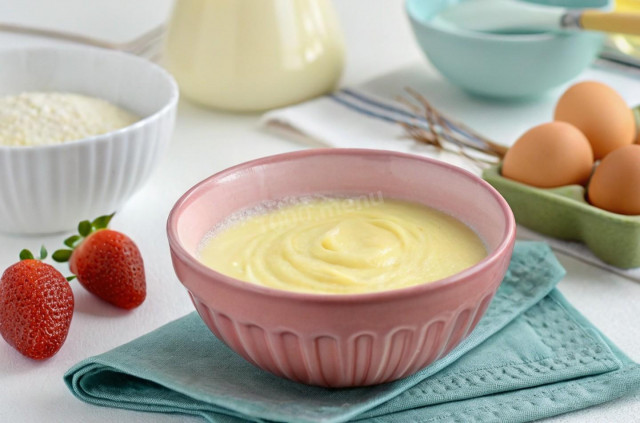 Жидкий заварной крем Пломбир без масла для прослойки торта