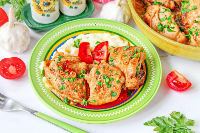 Гедлибже из курицы в сметанном соусе
