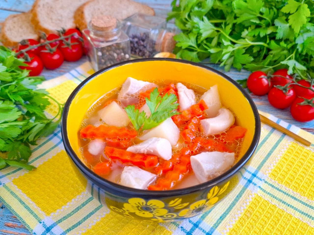 Суп куриный с морковью
