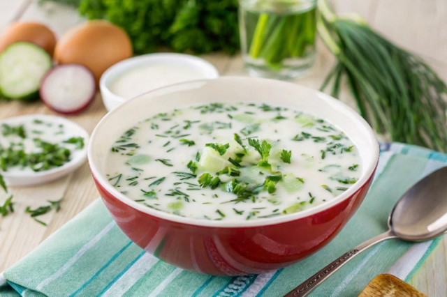 Окрошка на курином бульоне