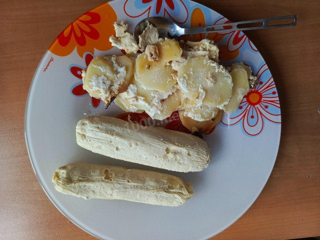 запечённый картофель с куриными сосисками