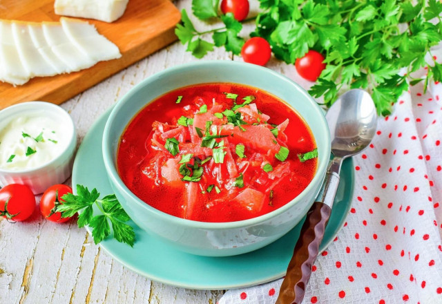 Борщ с пекинской капустой