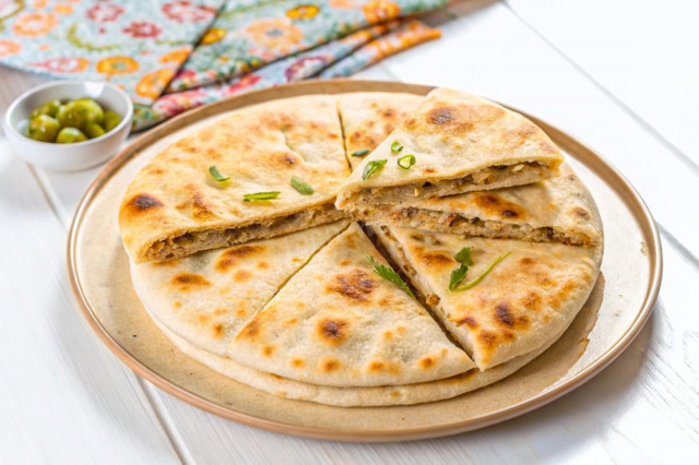 Постный осетинский пирог без сыра с картошкой