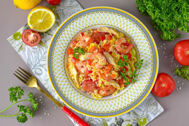 Паэлья с креветками