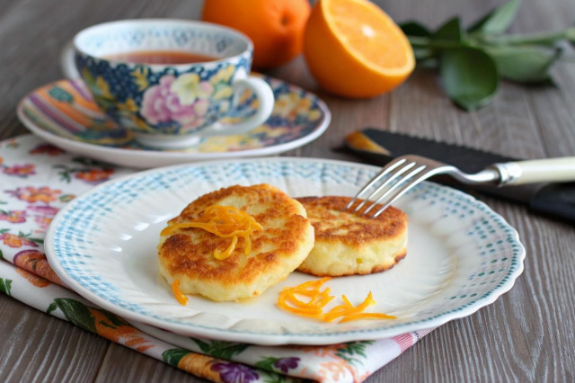 Оладьи с творогом на кефире пышные